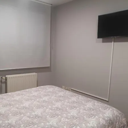 Bonito Piso Zona Hospital Con Garaje Appartement *