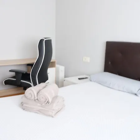 Bonito Piso Zona Hospital Con Garaje شقة *